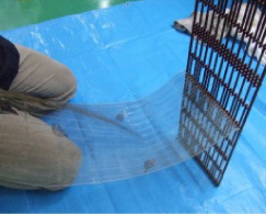 障子の紗の張替えです。